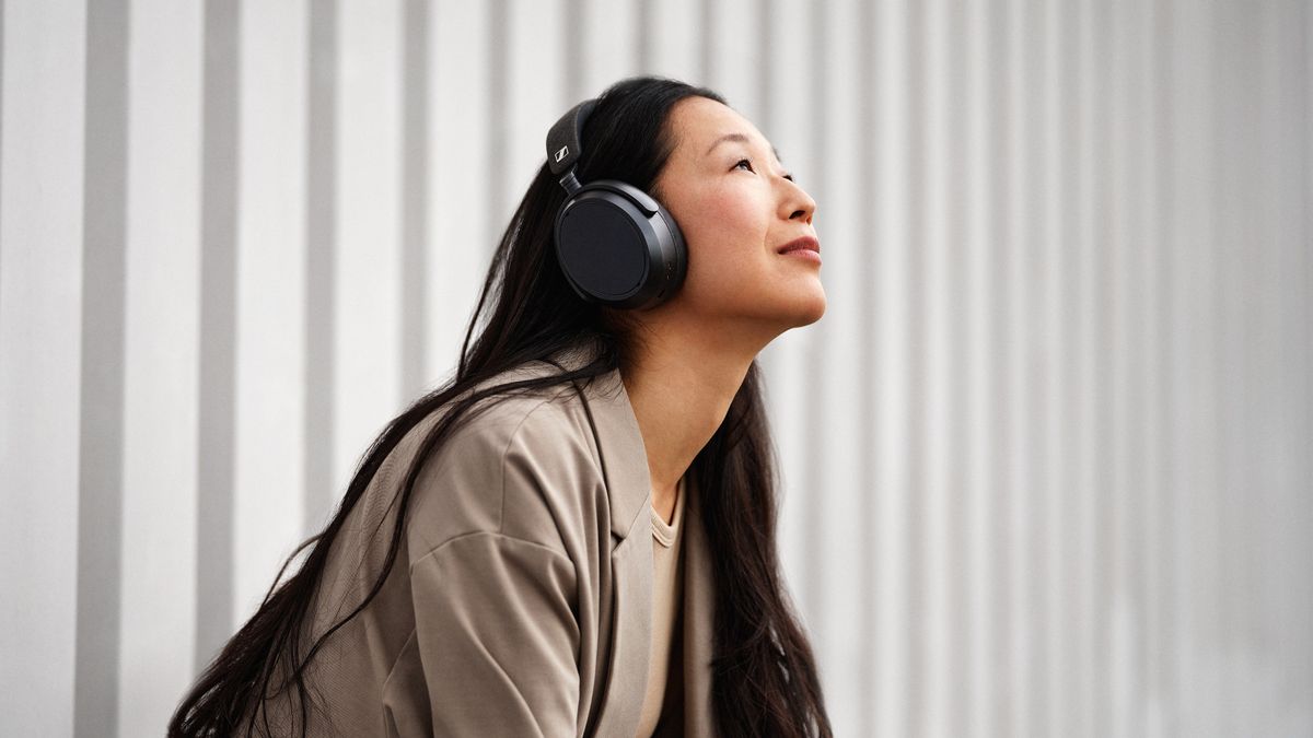 Noise Cancelling Headphones